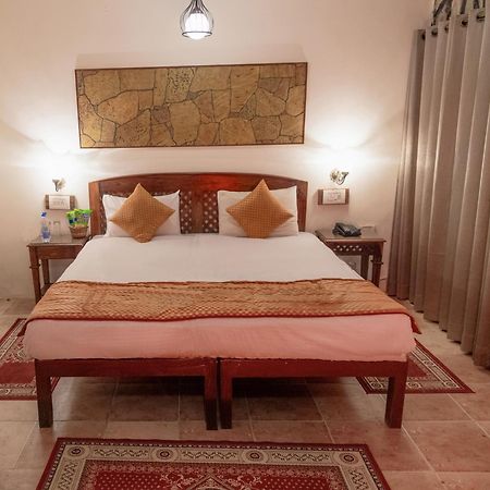 Indian Adventures Tiger Moon Resort Khilchipur  Exterior photo