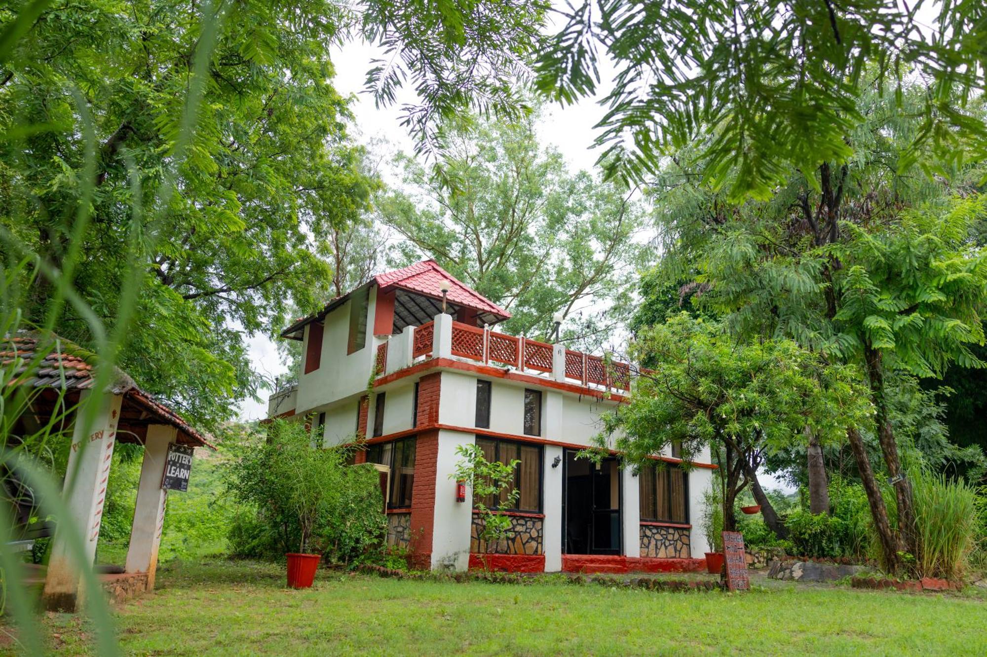 Indian Adventures Tiger Moon Resort Khilchipur  Exterior photo