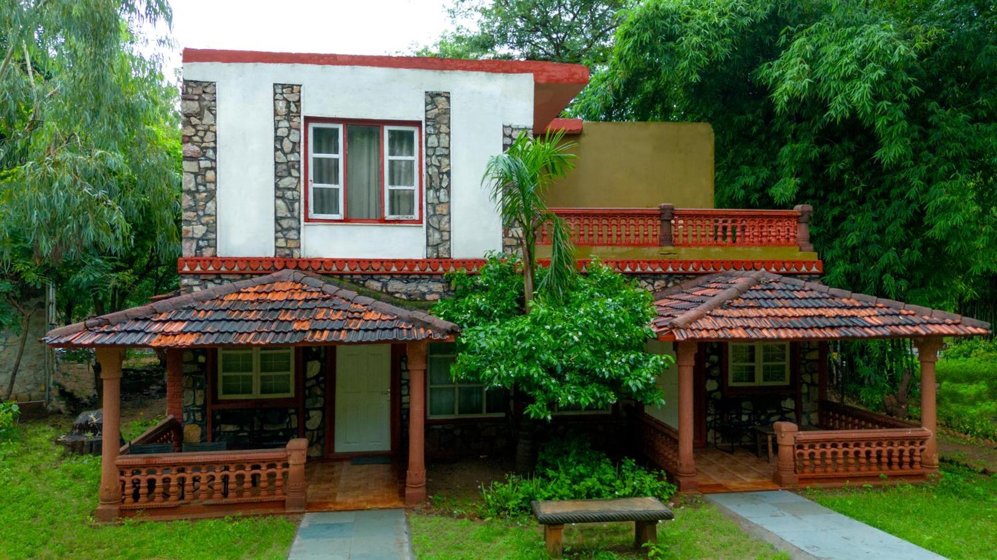 Indian Adventures Tiger Moon Resort Khilchipur  Exterior photo