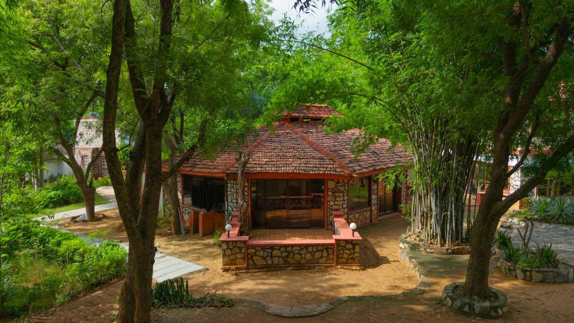 Indian Adventures Tiger Moon Resort Khilchipur  Exterior photo